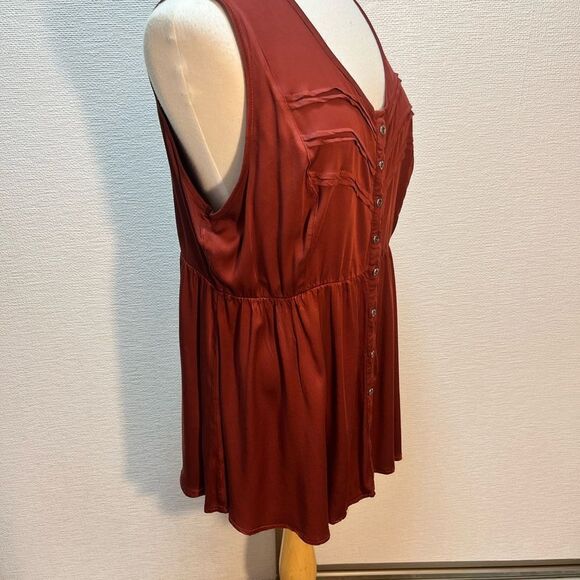 NWOT Torrid Women’s Top - Picture 4 of 11